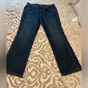 Gloria Vanderbilt Women's Dark Blue Bootcut Jeans – Size 14 – Comfortable & Flat